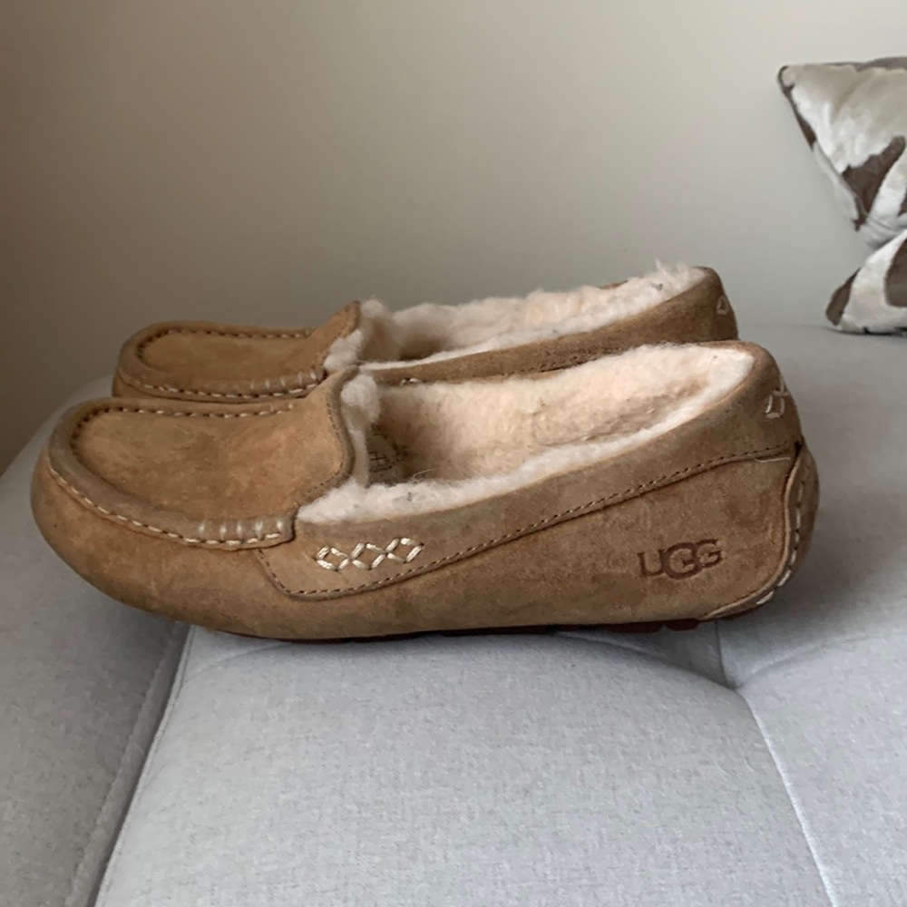 UGG indoor/outdoor slippers